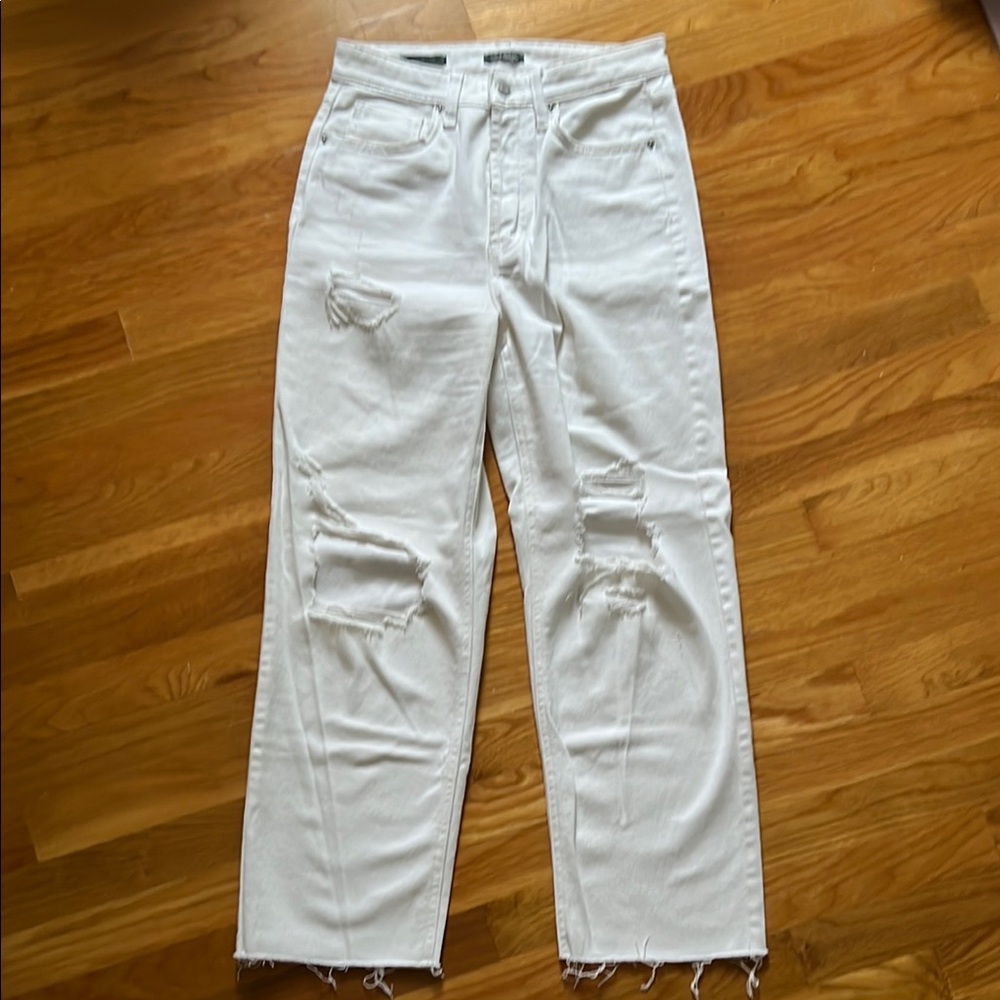 Wild Fable White Distressed Woman’s Jeans